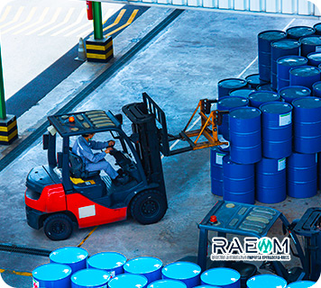 RAEOMINAM.COM RAEOMINAM RAEOM Registro Autoritativo de Empresas Operadoras MINAM, para transporte de Residuos Sólidos. Datos del domicilio legal y/o de la ubicación de la planta de operaciones y/o de la infraestructura de residuos sólidos peligrosos, de corresponder. Copia simple de las licencias de funcionamiento vigente del domicilio legal, de la planta de operaciones, de la infraestructura de residuos sólidos, según corresponda, expedida por la autoridad municipal respectiva, consignando un giro de negocio acorde a las operaciones a desarrollar. Los cambios de ubicación de la infraestructura de residuos sólidos de la EO-RS se tramita como una nueva inscripción en el Registro Autoritativo, considerando para ello lo establecido en el presente artículo. Datos de la ubicación del área de acondicionamiento, de la planta de operaciones y/o de la infraestructura de residuos sólidos no peligrosos, de corresponder. Datos de la ubicación del área de acondicionamiento, de la planta de operaciones y/o de la infraestructura de residuos sólidos no peligrosos, de corresponder. Toda infraestructura de residuos sólidos, en forma previa a la construcción e inicio de sus operaciones, debe contar con el IGA y el proyecto debidamente aprobado por la autoridad competente, según corresponda; así como con la respectiva Licencia de Funcionamiento, de acuerdo con la normativa vigente. El MInAM establece otros tipos de infraestructura de residuos sólidos, las condiciones para su implementación y funcionamiento, siempre que sustente su utilidad dentro del ciclo de gestión de residuos sólidos. Manual de Operaciones y Mantenimiento de la infraestructura de residuos sólidos. El expediente técnico de obra y el manual de operaciones y mantenimiento de la infraestructura de residuos sólidos deben estar firmados por un/a profesiona de ingeniería civil, sanitario o ambiental. Asimismo, los estudios específicos que forman parte del expediente técnico deben estar suscritos por las/os respectivos profesionales. De manera paralela a la recuperación del área degradada, se deben desarrollar acciones que garanticen la disposición final de los residuos sólidos en una infraestructura de residuos sólidos, al término de la recuperación del área degradada. Modificación del Listado y Clasificación Anticipada para proyectos de infraestructura de residuos sólidos El MInAM, en un plazo de ciento ochenta (180) días calendario contados desde la entrada en vigencia del presente Decreto Supremo, a través de Resolución Ministerial, modifica el Listado de Inclusión de los Proyectos de Inversión sujetos al SEIA para las actividades de residuos sólidos y aprueba los Términos de Referencia para proyectos con características comunes o similares. Asimismo, el MInAM, en un plazo de ciento ochenta (180) días calendario contados desde la entrada en vigencia del presente Decreto Supremo, a través de Decreto Supremo, modifica y/o actualiza la Clasificación Anticipada para proyectos de infraestructura de residuos sólidos, establecida en el Anexo II del Reglamento del Decreto Legislativo n° 1278.